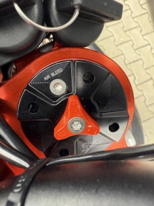 r119