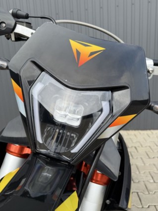 r16