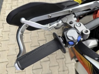 r17